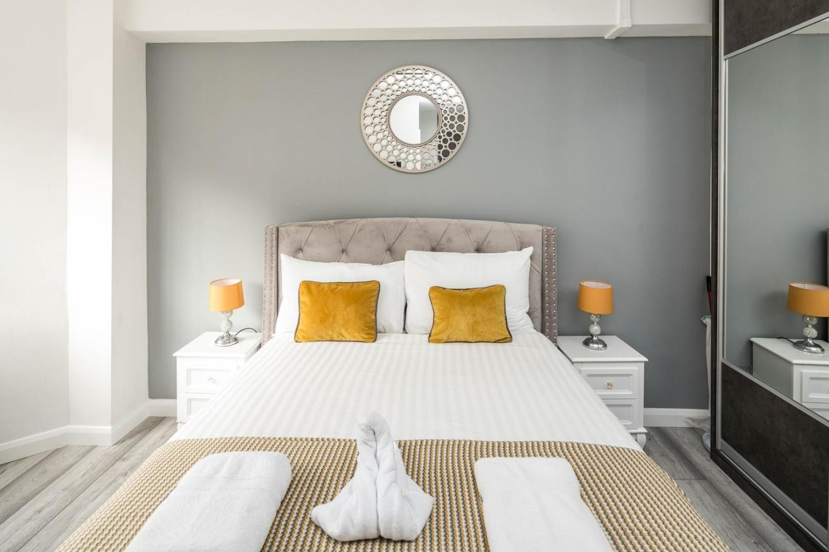 לונדון New Sleek & Modern Studio In The Heart Of Chelsea מראה חיצוני תמונה
