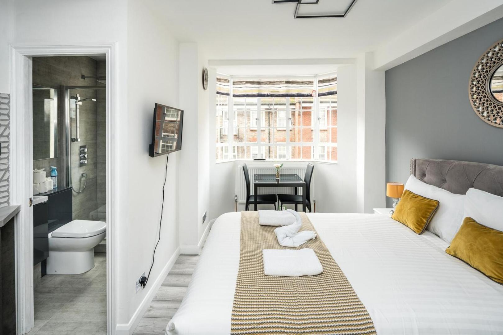 לונדון New Sleek & Modern Studio In The Heart Of Chelsea מראה חיצוני תמונה